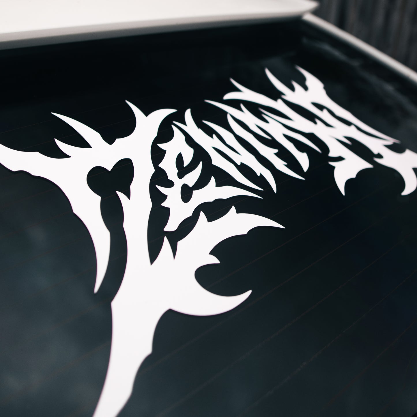 METAL BANNER